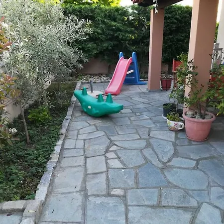 Adam's * PalaiónTsiflíkion